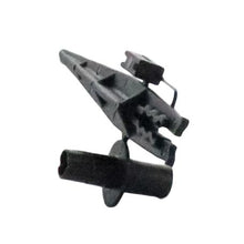 Load image into Gallery viewer, Rain Bird - TS025WCAP - 1/4 in. Tubing Stake, with Bug Cap
